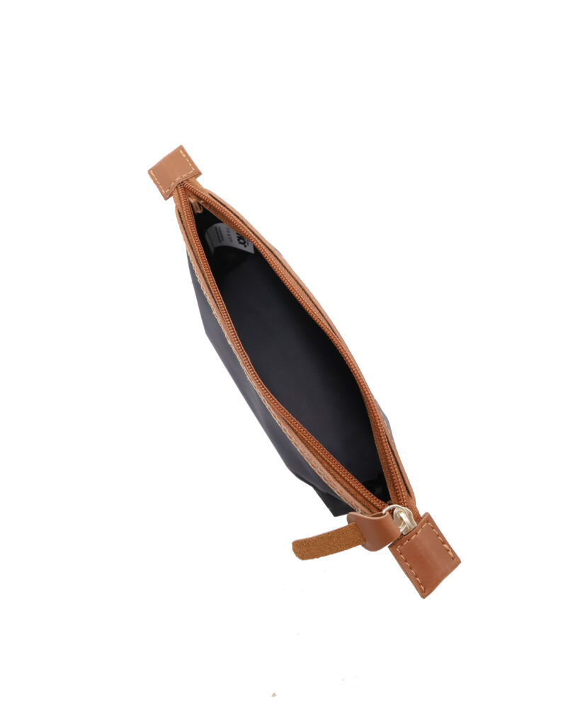 A Necessaire de Viagem JOMO