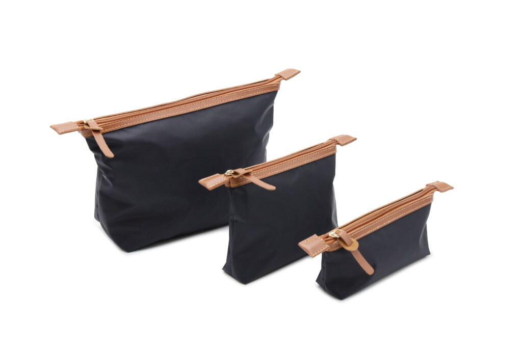 A Necessaire de Viagem JOMO