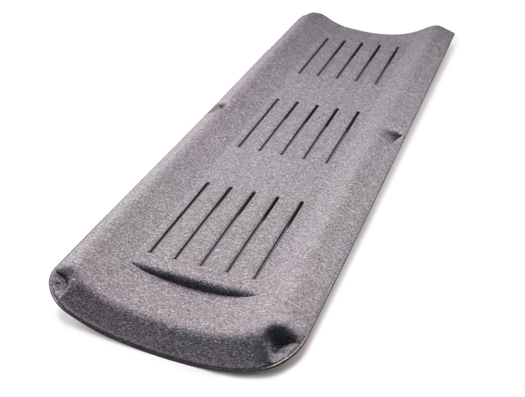 Cobertura para Módulo Eletrônico Veicular em EcoPET com Ventilação e Revestimento