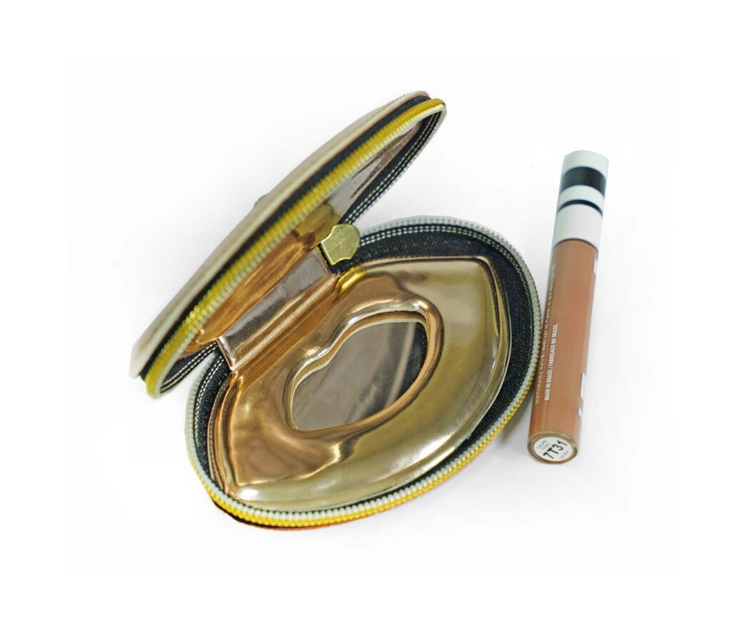 Thalia Mouth Case with Mirror