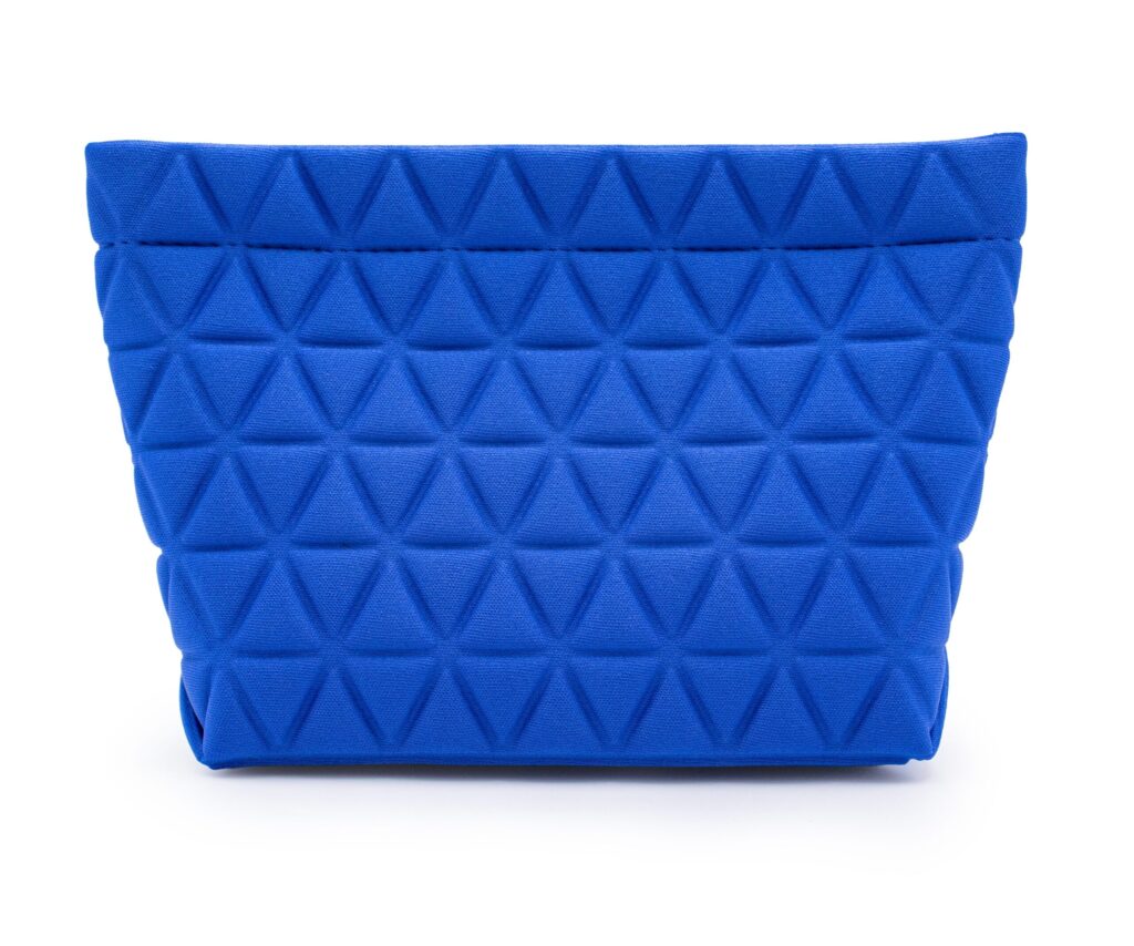 Necessaire com texturas Triangulares Moldadas