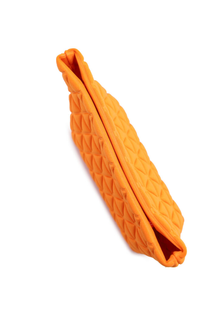 Necessaire com texturas Triangulares Moldadas