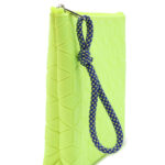 Necessaire com textura Cuboide Moldada