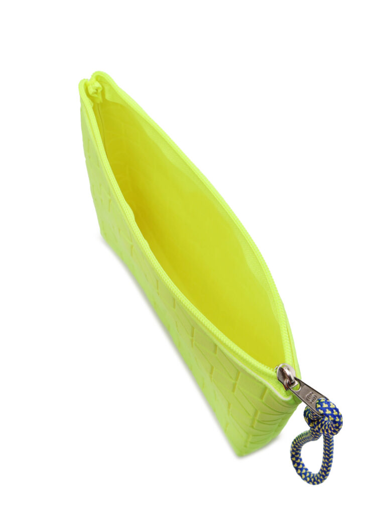 Necessaire com textura Cuboide Moldada