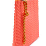 Necessaire com textura de Linhas Moldada